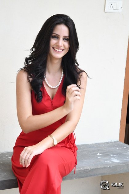 -Larissa-Bonesi-Interview-About-Thikka-Movie